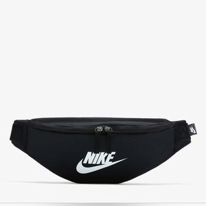 Nike Black Waistpack (3L)